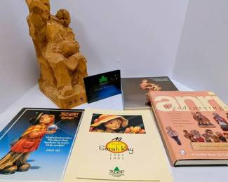 ANRI Hand Carved Sculpture Signed by Ulrich Bernardo ANRI Books