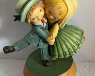 ANRI Couple Dancing Music Box