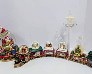 Thomas Kincade Santa, Train More