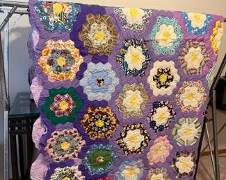 010 Grandmothers Flower Garden Hand Made Quilt