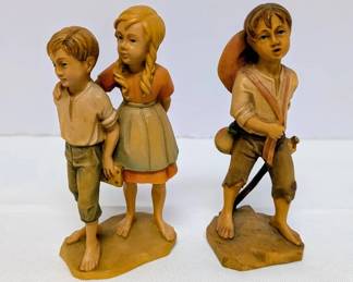 ANRI Hand Carved Figurines The Wanderer and Hansel Gretel