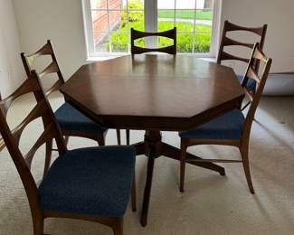 MCM Dining Set - extendable table.  2 leaves. 