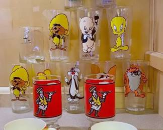 205 Looney Tunes Glassware 