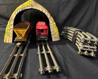 033  Vintage Tin Train Cars