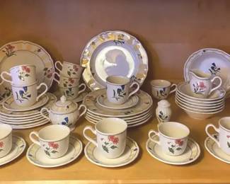 200 Noritake Summer Estate Dish Set