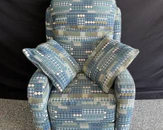 901 Beautiful Blue Recliner