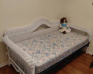 Wicker daybed