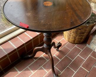 Claw and ball with an inlay design 23x28. Queen Anne style