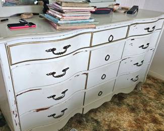 vintage shabby chic dresser, has a matching bed