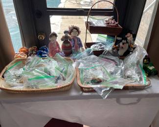 Bagged costume and vintage jewelry 