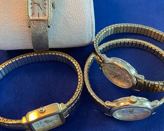Most watches need batteries, working condition unknown - priced accordingly.