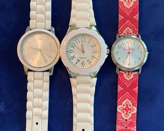 Most watches need batteries, working condition unknown - priced accordingly.