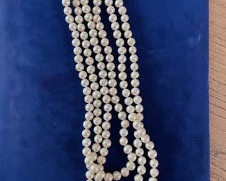 “Shelly” pearls