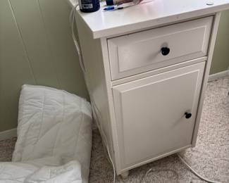 White night stand 