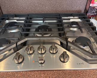 Cafe gas stove top 2 years old 