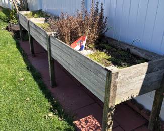 Raised planters 
