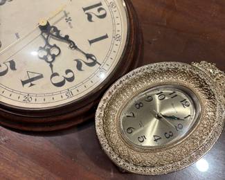 Howard miller wall clock 