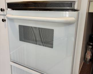 Wall oven 