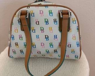 Small Dooney White LIVE AUCTION ITEM