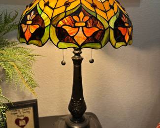 Tiffany Style Stained Glass Table Lamp with Floral Motifs