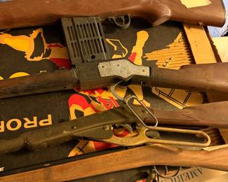 Vintage toy guns and daisy BB guns 