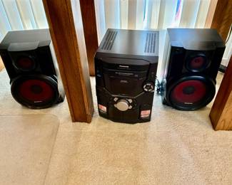 Panasonic SA – AK110 mini stereo system featuring a five CD changer dual cassette decks