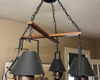 587 Vintage Country Brass Chandelier