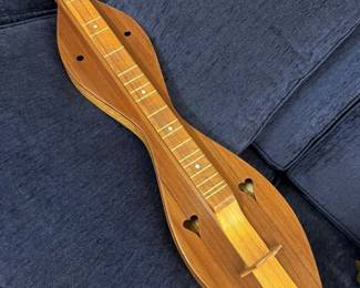 587 North Country Dulcimer
