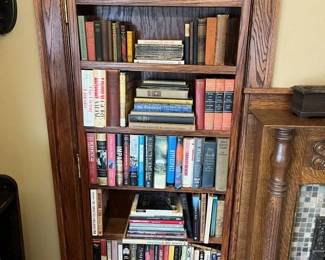 587 Bookshelf 