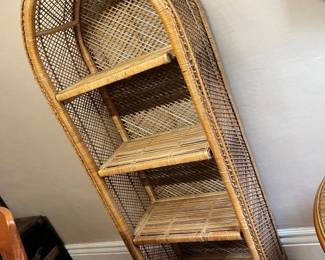 587 Vintage Arched Wicker 4Tier Etagere