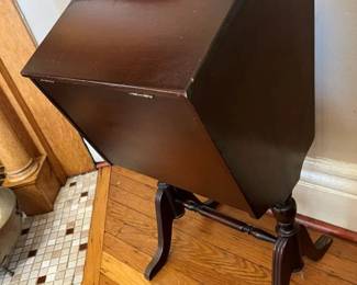 587 Standing Sewing Cabinet