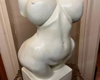 587 Design Toscano Madame Opulenz Ionic Sc Resin Sculpture