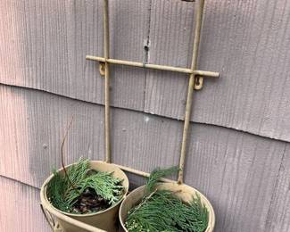 587 Fawcett Wall Planter 