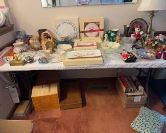 Fenton, Lenox, Mikasa, Collectibles