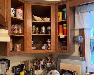 Kitchen - Character Glasses, Tupperware