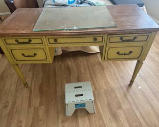 Vanity Table