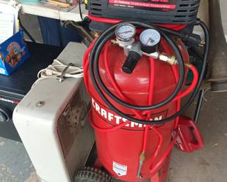 Upright air compressor