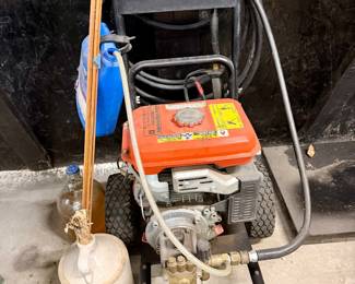 Kubota 2000 PSI Power Washer
