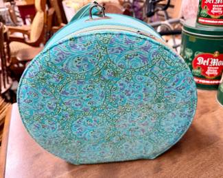 Dominion Portable Bonnet Hair Dryer & Case