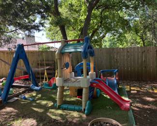 child outdoor play set