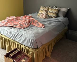 bed, encyclopedias