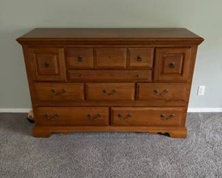 dresser-has mirror