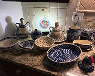 Polish pottery
