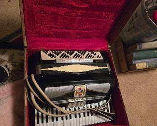 Noble Accordion w/case