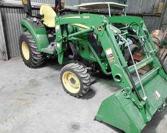 John Deere 2032R Tractor, MFWD, 220R Front Loader, 103 hours, 1-Owner