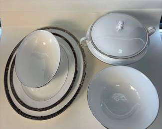 k Lenox Classic Collections 5Piece Dinnerware Set