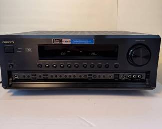 e Onkyo TXSR703 7.1 Channel AV Receiver