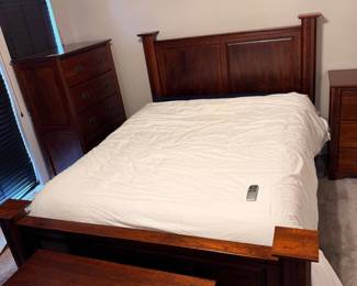 f Woodleys Queen Size Wooden Bed with Electric Adjustable Power Frame and Remote Control