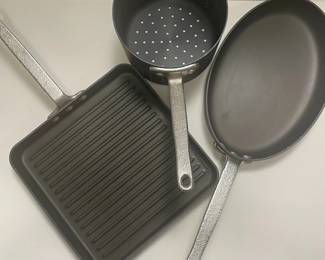 kp Calphalon 3Piece Cookware Set