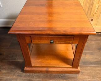 f End Table with Drawer